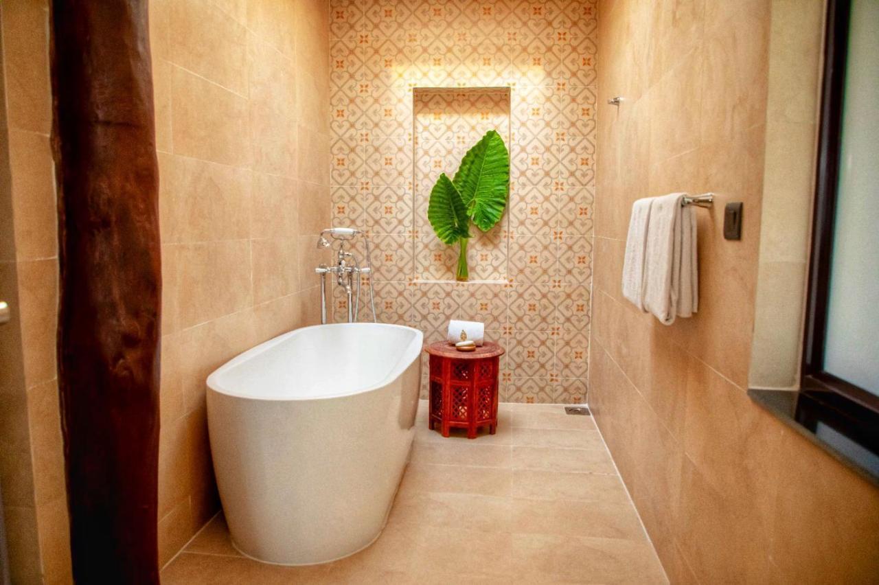 Miraaya Wellness And Golf Resort Csitvan Kültér fotó