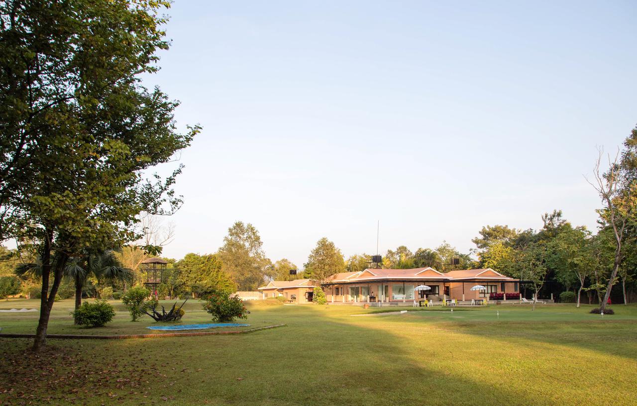 Miraaya Wellness And Golf Resort Csitvan Kültér fotó