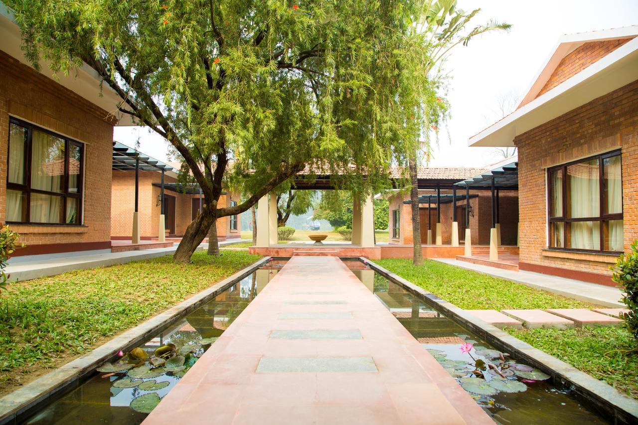 Miraaya Wellness And Golf Resort Csitvan Kültér fotó