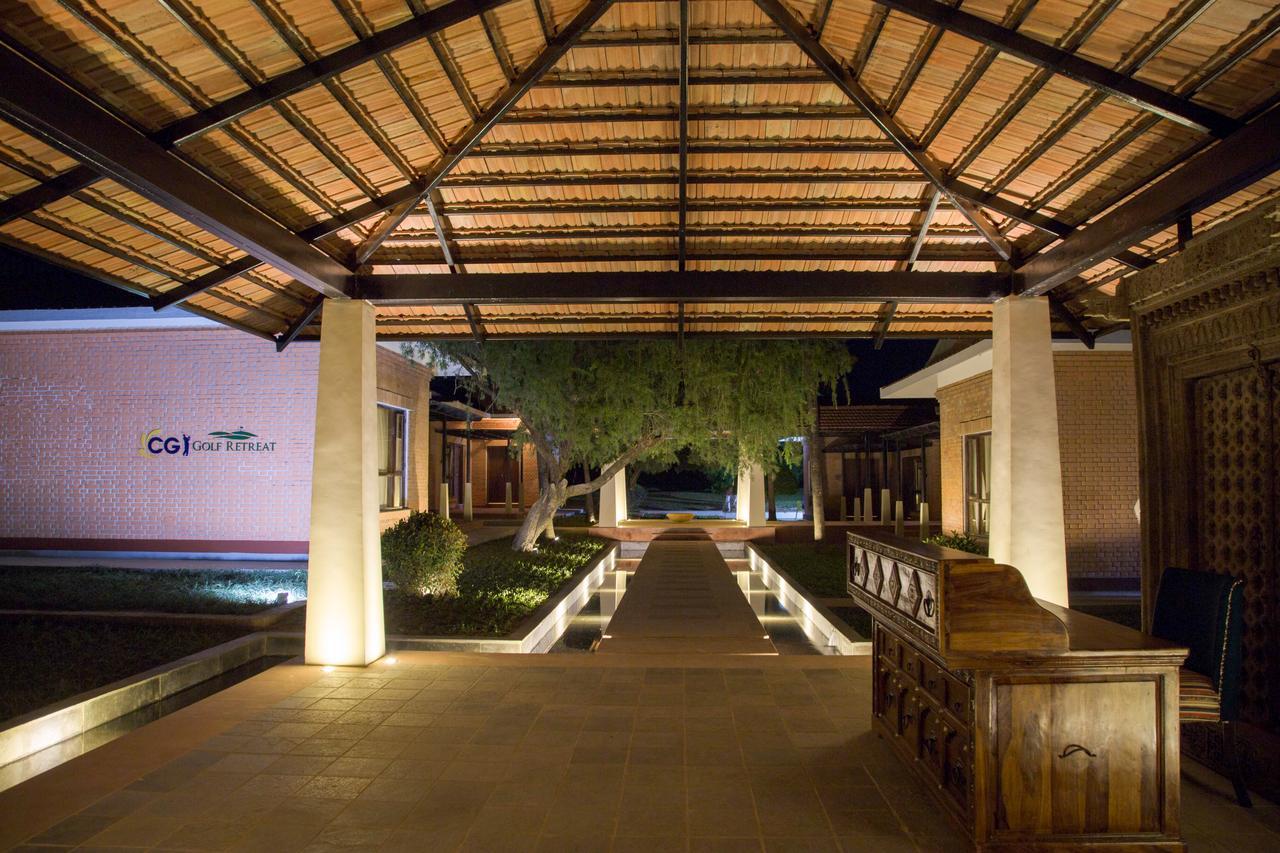 Miraaya Wellness And Golf Resort Csitvan Kültér fotó