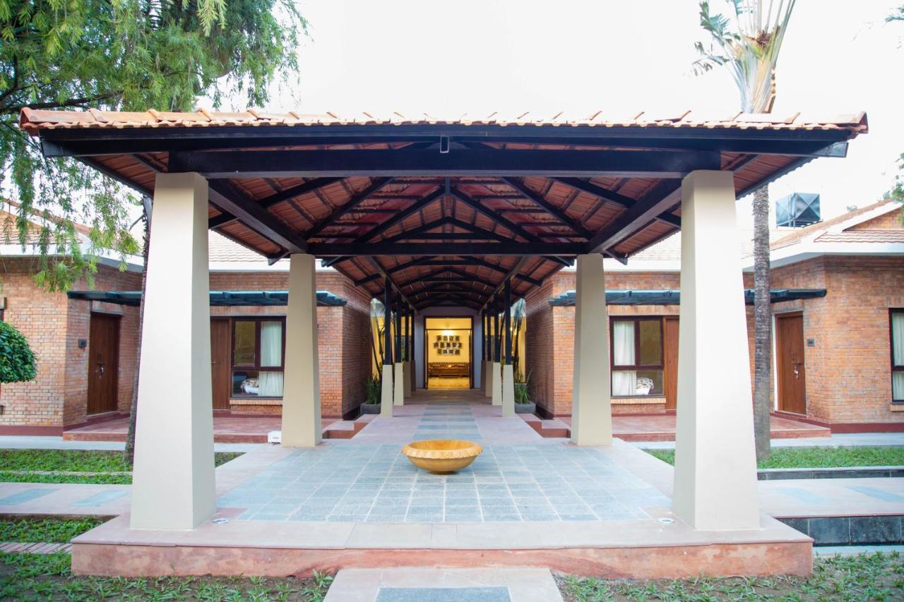 Miraaya Wellness And Golf Resort Csitvan Kültér fotó