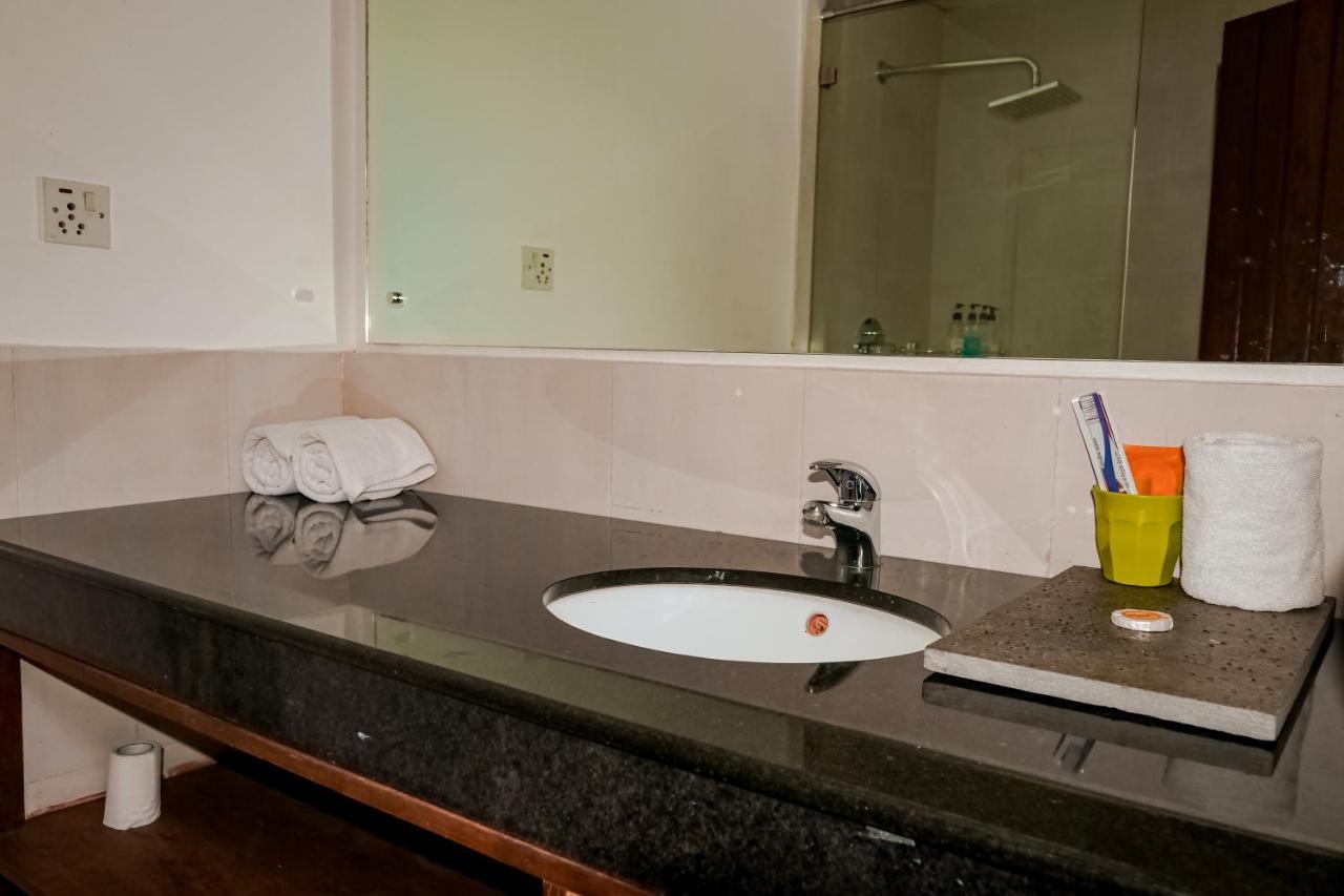 Miraaya Wellness And Golf Resort Csitvan Kültér fotó